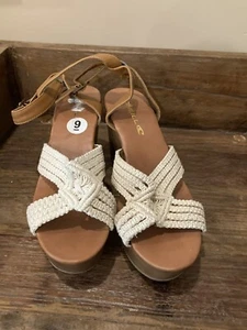 O'NEILL CROCHET STRAP COGNAC PLATFORM WEDGE SANDALS SHOES WOMEN’S SIZE 9 - Picture 1 of 3