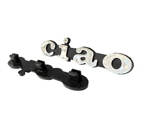 COPPIA SCRITTE TARGHETTE IN PLASTICA BANDINE FIANCHETTI LATERALI PIAGGIO CIAO - Picture 1 of 1