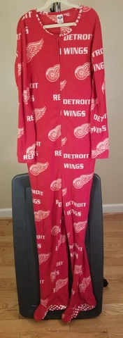 Detroit Red Wings NHL Red Team Logo Medium One-piece Pajamas with Feet Cover