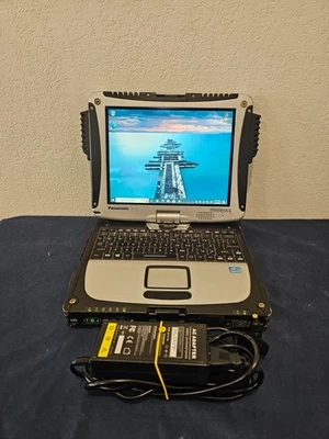 Portátil resistente Panasonic Toughbook CF-19 (i5-3340M, 8 GB/320 GB, Win10) Foto 1 de 4