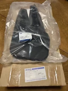 12 a 16 Focus 5 puertas hatchback FABRICANTE DE EQUIPOS ORIGINALES Ford protector contra salpicaduras trasero moldeado solapa de barro - Imagen 1 de 1