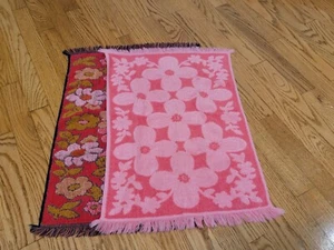 2 Vintage MCM Cannon Monteccelo Hand Towel Sculpted Bright Pink Floral - Picture 1 of 11