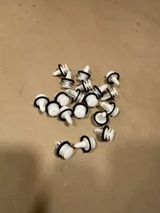 2010 Mercury Milan OEM Trim Panel Clips x19 W713297-S300 - Picture 1 of 4