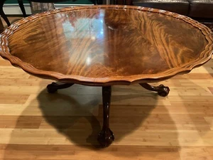 HENREDON Coffee/Cocktail accent table - Beautiful and Unique! - Picture 1 of 10