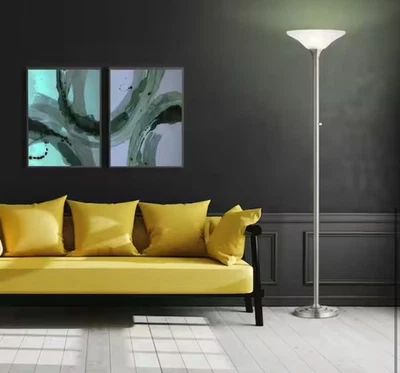 Diseños elegantes 71 pulgadas Lámpara de pie antorcha de níquel cepillado con pantallas de vidrio Foto 1 de 4