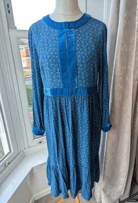 Boden Size 16 16R Annabelle Dress blue black floral vine contrasting velvet trim - Image 1 of 4