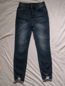 Judy Blue Skinny Fit Cropped Jeans Raw Hem Distressed Womens Size 3 26 - Picture 1 of 10