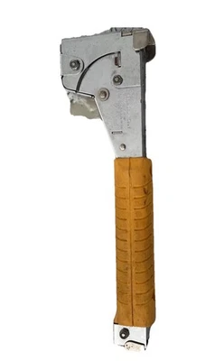 Grapadora de martillos de acero de alta resistencia Arrow grapadora de alta resistencia para techos aislantes Foto 1 de 4