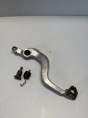 02-04 2004 CR250R CR125R OEM Rear Brake Pedal Caliper Holder Master Line - Image 1 of 4