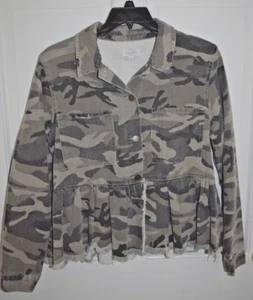 Mud Pie Women's Camo Frayed Edge Jacket Peplum Bottom - Size Medium Pre-Owned - Picture 1 of 3