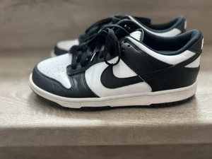 Dunk Low GS Panda Size 6Y - Picture 1 of 6