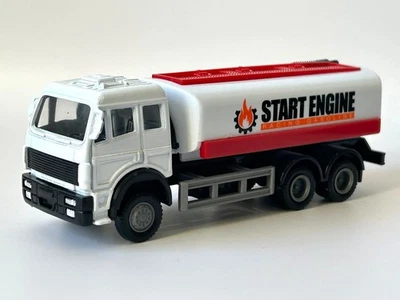 Lorry/Truck Tanker Gas Start Engine Model Toy Diecast Urban 4'5 Welly 1:43-1:60 - Image 1 of 4