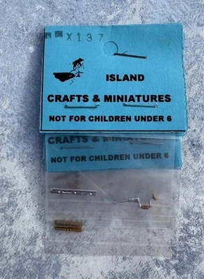 Llave martillo vintage de metal en miniatura para casa de muñecas nivel plus. .4” - .75” NOS Foto 1 de 4