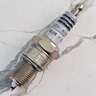 4x Bujías Bosch WR7DPX para Geo Storm Nissan Stanza Pulsar Máxima Platinum Foto 1 de 4