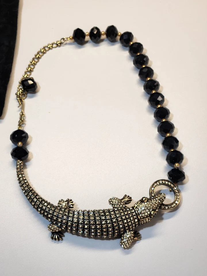Collar asimétrico con pavé de cristal Heidi Daus "Cocodrilo Heidi"  Foto 1 de 4