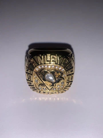 1991 Pittsburgh Penguins Championship Replica Stanley Cup Souvenir Ring Size 11 Cover