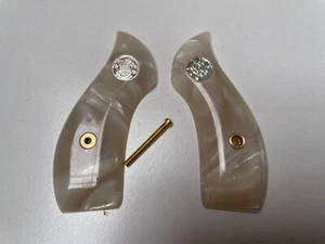 New Grip For S&W J , BODYGUARD, ROUND BUTT, M60 WHITE PEARL RESIN - Picture 1 of 6