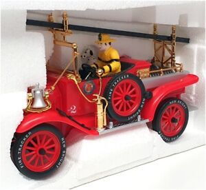 New Bright 26cm Long 439 - Bump-In-Go Action 1914 Ford Model T Fire Engine - Red