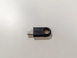 Yubico YubiKey 4C USB-C Security Key - Picture 1 of 2