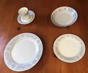 Vintage 20 Piece CHINA PEARL Fine China Barbera Pattern Dinner Set Service For 4 - Picture 1 of 12