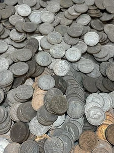 100 LUCKY SIXPENCES BULK LOT OF OLD ENGLISH COINS - Picture 1 of 2