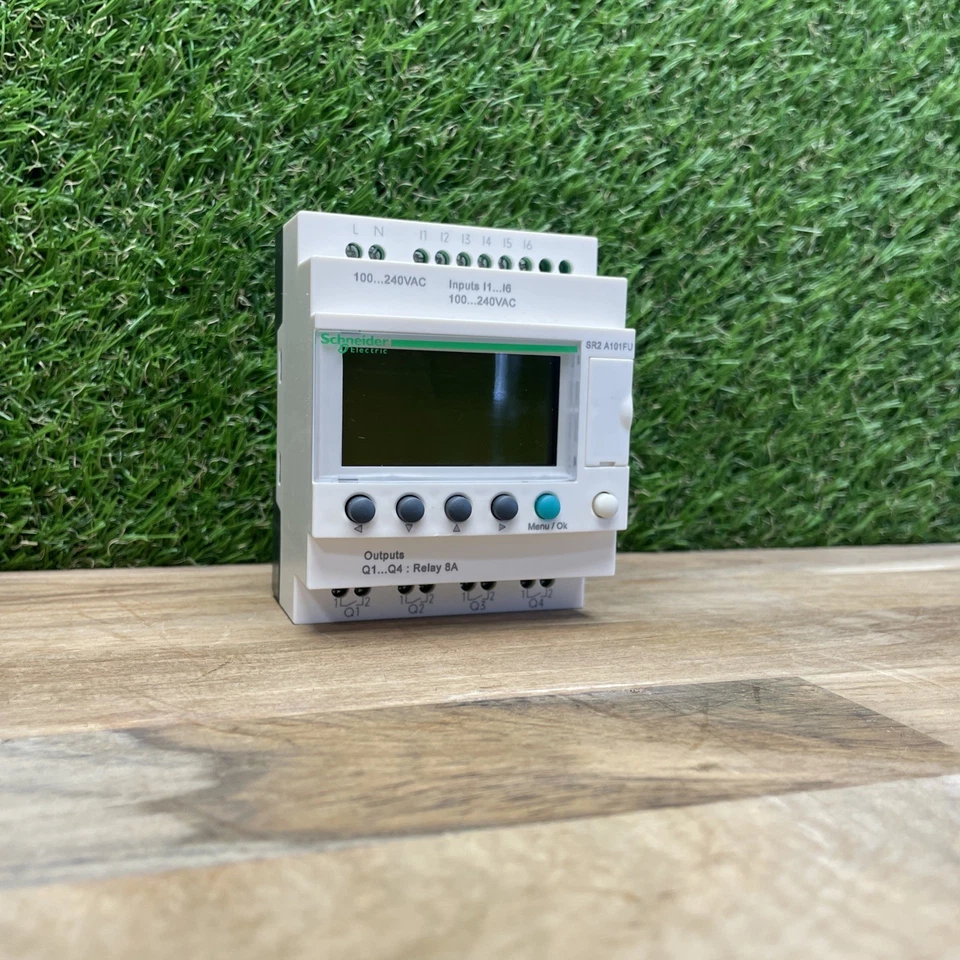 SCHNEIDER ELECTRIC ZELIO LOGIC SR2 A101FU COMPACT SMART RELAY 100-240VAC #16M - Photo 1/4