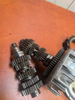 Kawasaki GPZ750 GPZ 750 1984 caja de cambios transmisión embrague Foto 1 de 4