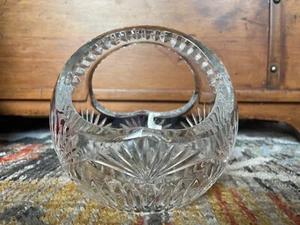 STUNNING Fifth Avenue Crystal Easter Basket Full Lead Crystal Bowl Basket Candy - Picture 1 of 5