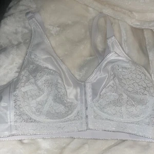 DREAM PRODUCTS SLEEP BRA Size 36D White Comfort Stretch front closure Unpadded - Picture 1 of 14