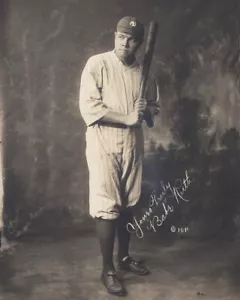 Babe Ruth New York Yankees 8X10 Photo Picture Image Baseball w/ bat pinstripes 9 - Picture 1 of 1