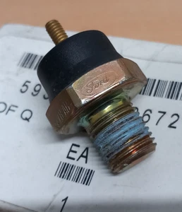 Genuine New FORD ESCORT CVH OIL PRESSURE SENSOR 1066811 fits many Ford Models. - Picture 1 of 3