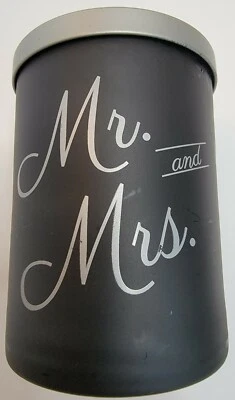 Vela de soja natural Scentsational Mr & Mrs Black Peony Foto 1 de 4