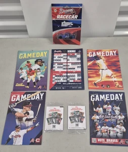 ATLANTA BRAVES RACECAR SGA+PROGRAMS+TOPPS CARDS+MAGNETIC SCHEDULE-NASCAR BRISTOL - Picture 1 of 4
