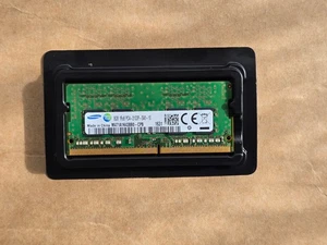 Samsung 8GB DDR4 1Rx8 pc4 - 2133P - SA0 -10  M471A1K43BB0 -CPB  - Picture 1 of 2