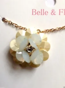 Belle & Flo Women`s Necklaces & Flower Pendants RRP £30.00 Mothers Day Gift Set - Picture 1 of 2