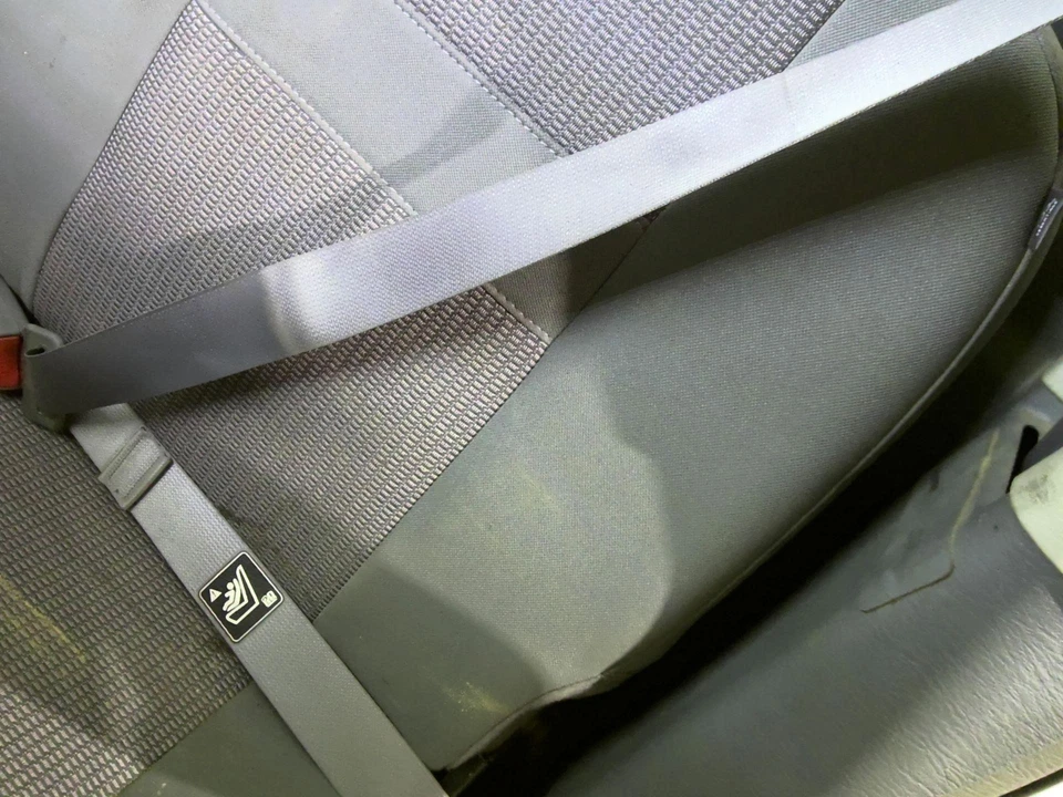 2007 Dodge Ram 3500 Driver LH Left Gray Rear Seat Belt Retractor Foto 1 de 1