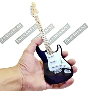 Mini Gitarre 1:4 Eric Clapton Stratocaster Blackie Miniatur Gitarre Gitarren  - Bild 1 von 3