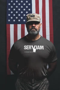 Camiseta de algodón cristiana para hombre Serviam Saint Michael the Arcángel grito de batalla - Imagen 1 de 6
