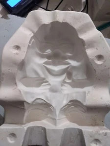 Pasas California con micrófono molde de cerámica fundido deslizante vintage leer - Imagen 1 de 3