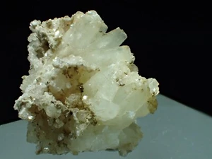 MUY RARO PREHNITA CÚBICA con granate Espécimen Mineral Fino Mina Jeffrey, Quebec - Imagen 1 de 7