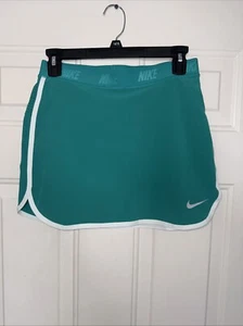 Nike Tennis Golf Skort Dri-Fit UV Green Women’s XS Swoosh White Athletic Shorts - Picture 1 of 6