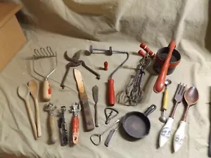 Vintage Kitchen Utensils Box Lot Corkscrew Masher Ricer Juicer Sharpener Opener - Picture 1 of 8