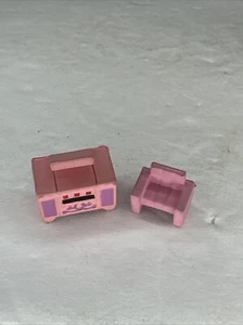 2001 Animal Crossing My House Pink Stereo & Chair Lot of 2 Mini Furniture - Picture 1 of 2