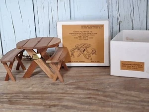 Tavolo-sedia patio campione venditore Reevesline vintage nuovo in scatola legno duro Giappone - Foto 1 di 13