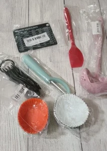 kitchen Utensils LOT. All NEW.. peeler- Measuring Spoons- Silicone Muffin Cups - Picture 1 of 7