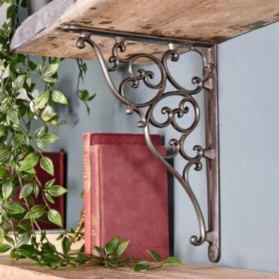 Cast Iron Ornate Scroll Shelf Bracket 27.5cm x 20.5cm - Image 1 of 2