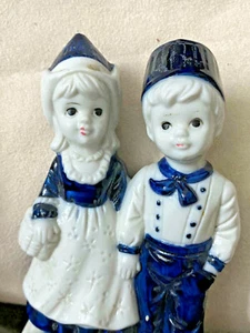 Vintage Porcelain Statuette Couple Carry Baske Figurine Decor Home Gift England - Picture 1 of 10