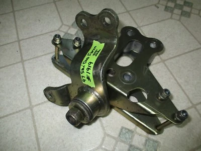 97 Ski Doo Formula III 600 moto de nieve bloque de dirección y brazo de pivote 96 700 800? Foto 1 de 4