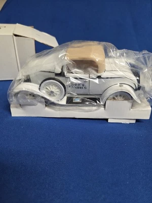 ERTL COLLETIBLES 1930 FORD MODELO "A" ROADSTER CARAMELOS BANCO DE MONEDAS NUEVO EN CAJA Foto 1 de 4
