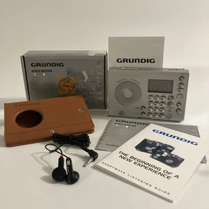 Grundig World Ricevitore Radio a onde corte G-2000A progettato da FA Porche: pacchetto - Foto 1 di 22